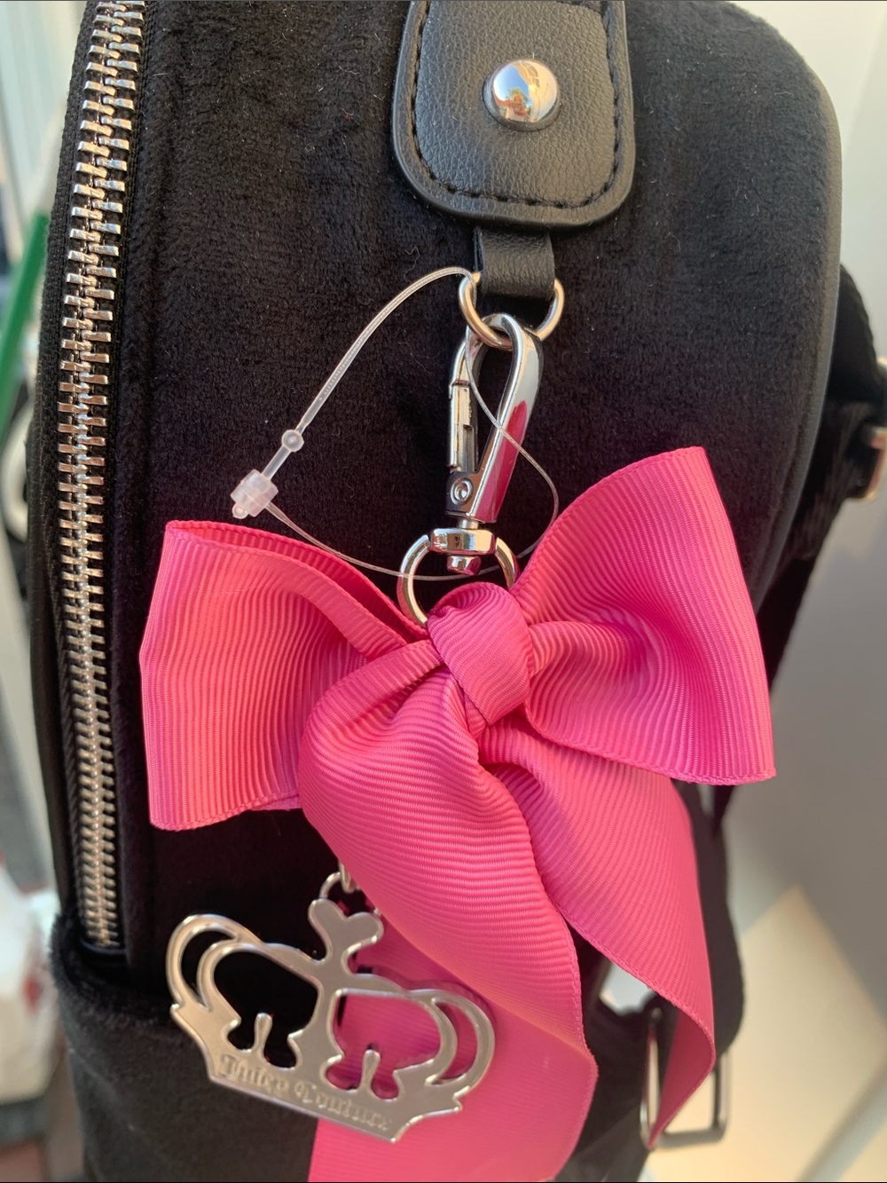 π - Juicy Couture Liquorice Backpack With Pink Bow π & Crown Charm - Picture 4 of 11